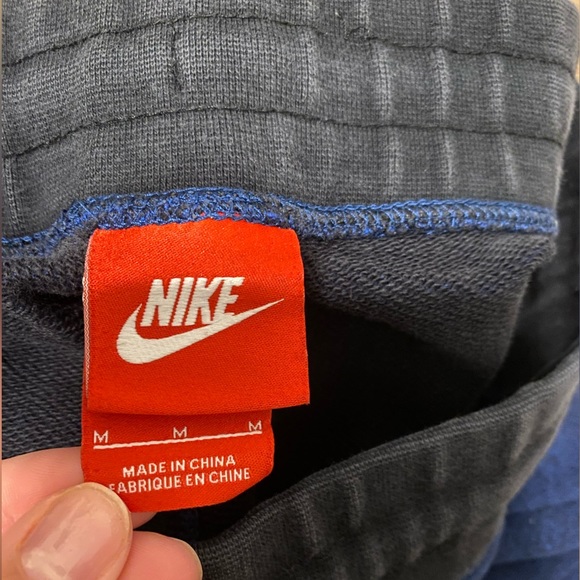 Nike joggers - Picture 3 of 3